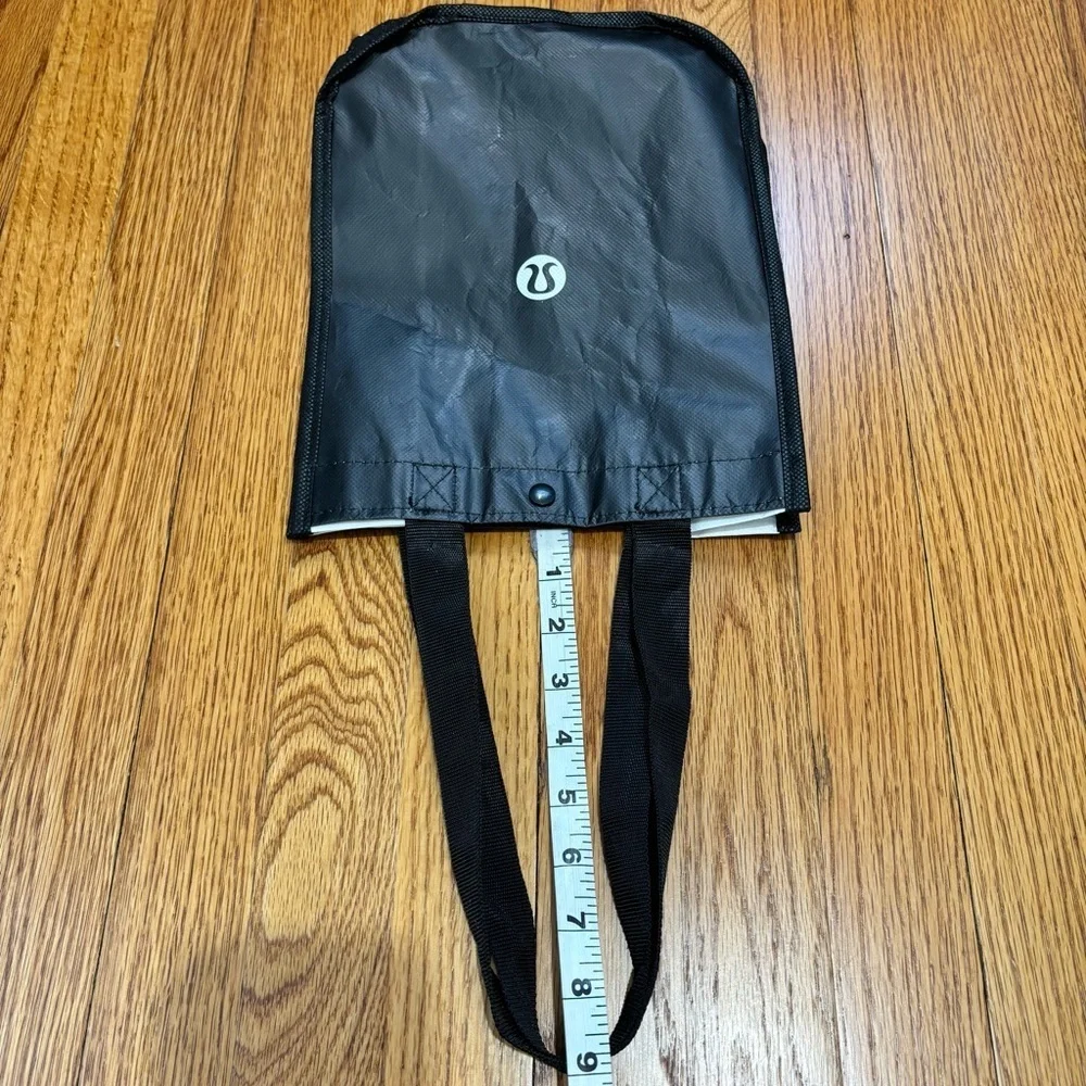 lululemon athletica Holiday Special Edition Small Reusable Tote Carryall Gym Bag